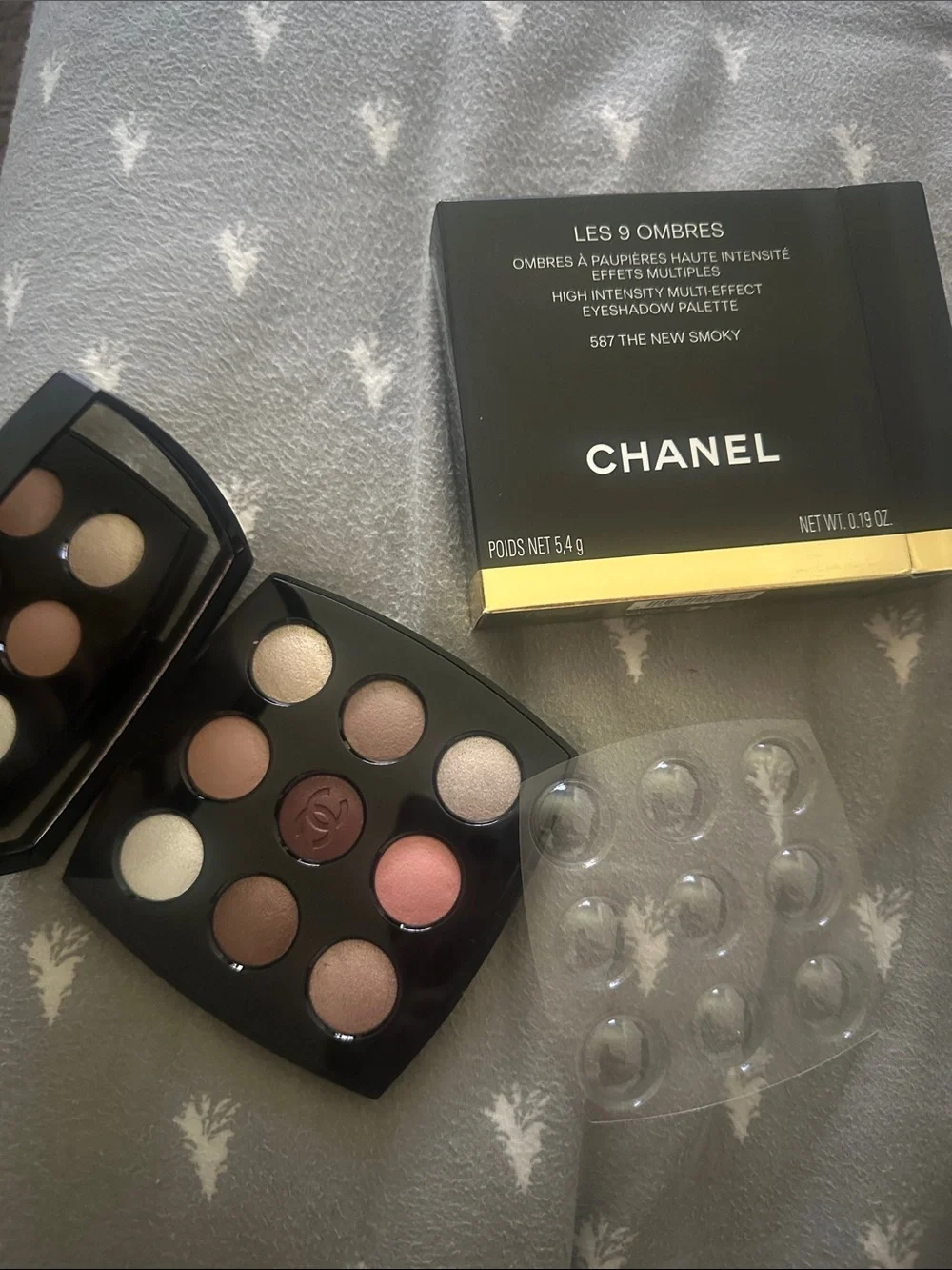 Chanel Les 9 Ombres The New Smoky 587 eyeshadow palette BNIB